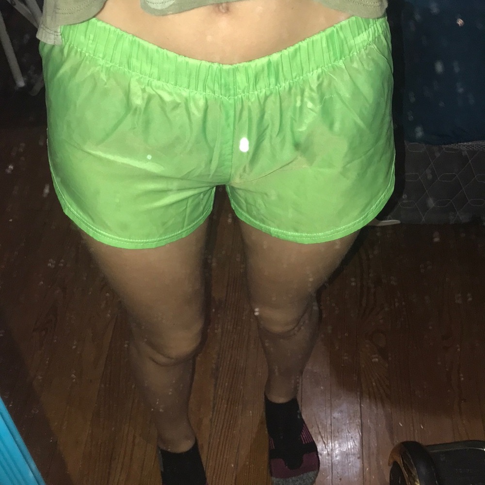 Shorts - Picture 4 of 6